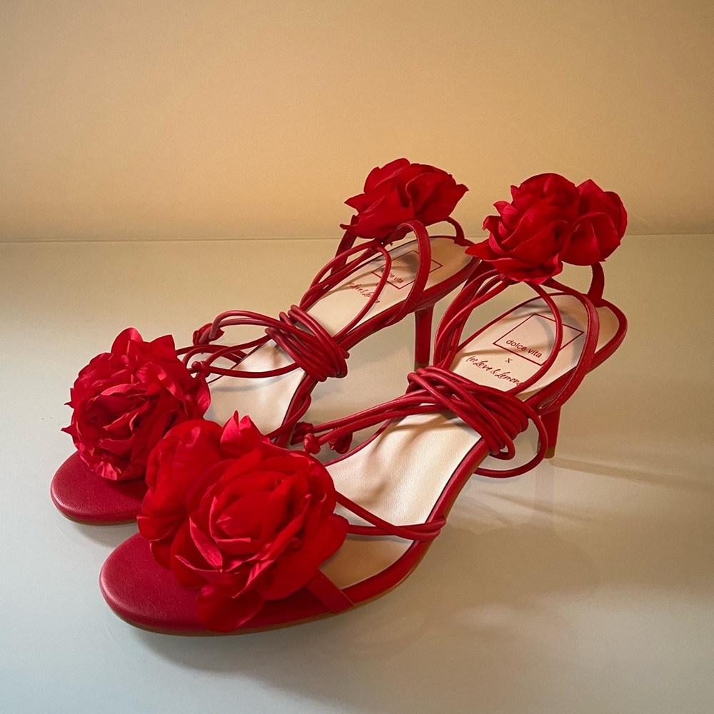 For Love & Lemons / Dolce Vida Sophia Red Ankle War Flower Sandal SZ 9